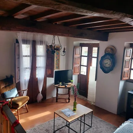 Casa A Escola * Pineiro (Ourense)