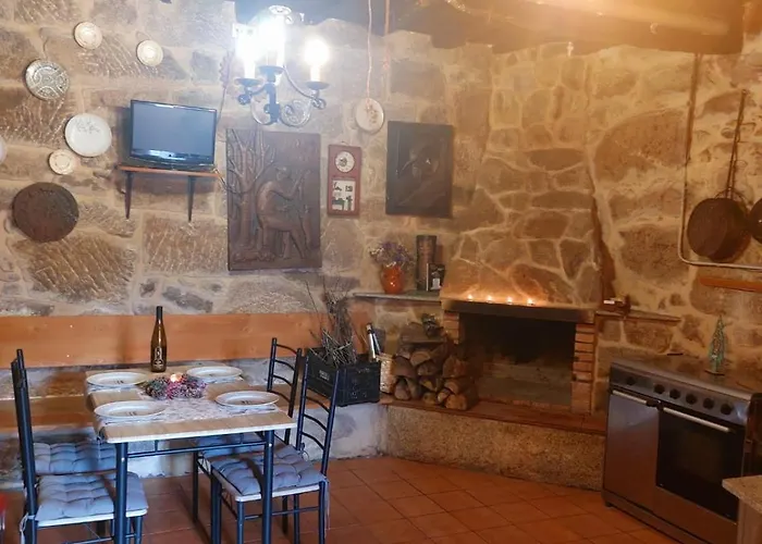 Casa A Escola Сasa de vacaciones Pineiro (Ourense)